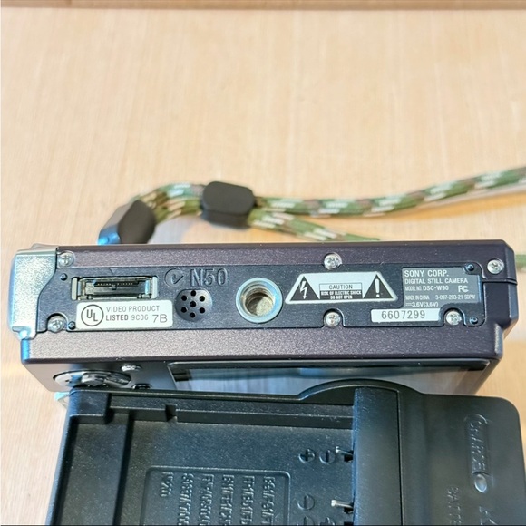 Sony Cyber-Shot DSC-W90 Blk 8.1 MP Digital Camera Screen Door Issues Read Blw! - Picture 10 of 13